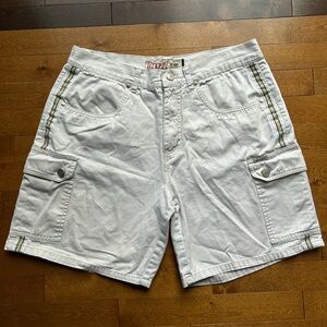 Women’s Tan/Cream Quiz New York Cargo Shorts Size 11/12